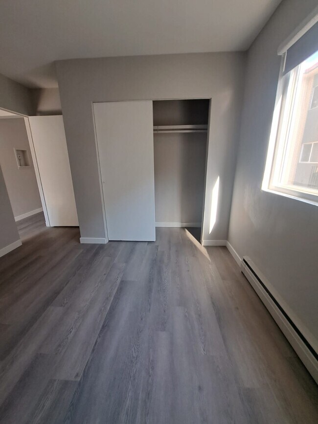 Photo du bâtiment - 10734-108 108 St NW