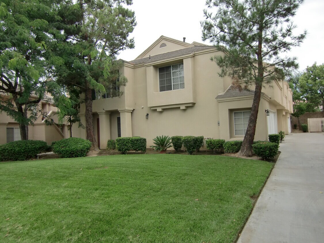 Building Photo - 22416 Terrace Pines Dr