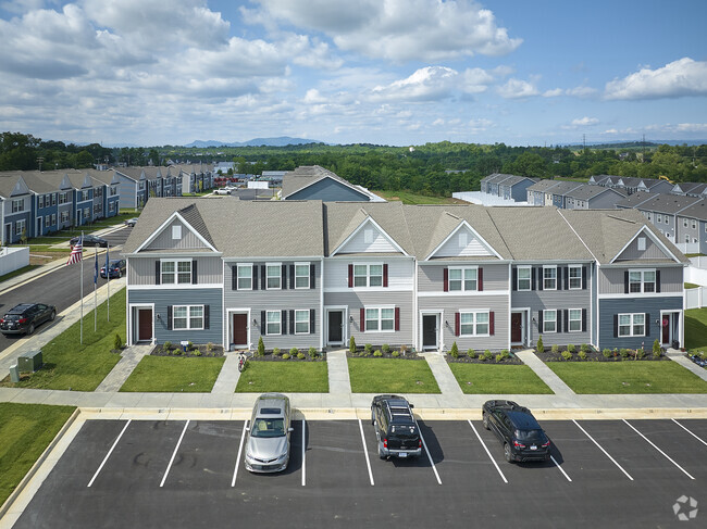 Building Photo - West Wind Townhomes