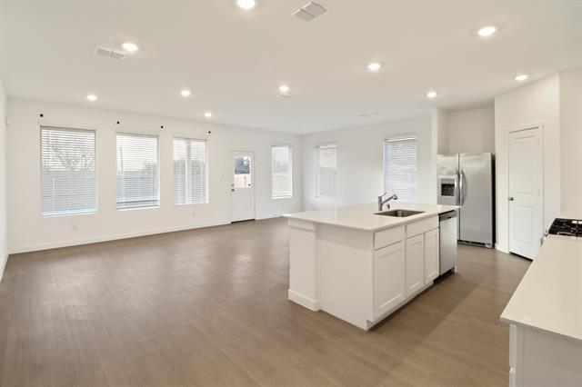 Foto del edificio - 1016 Flameleaf Dr