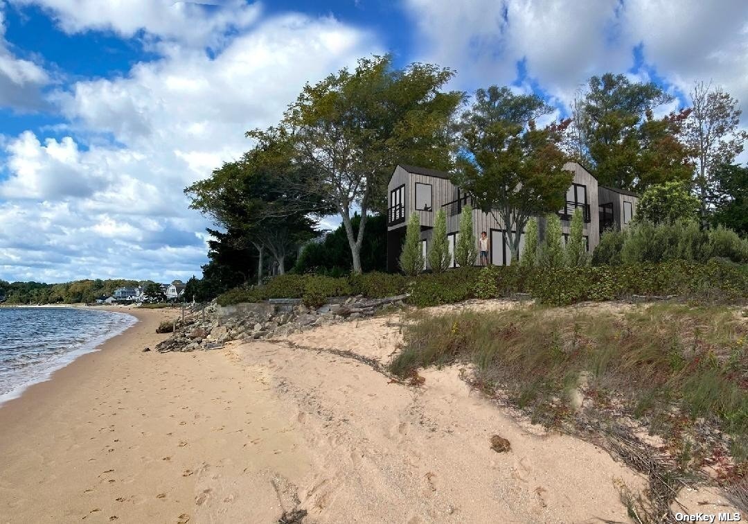 Foto principal - 599 Peconic Bay Blvd