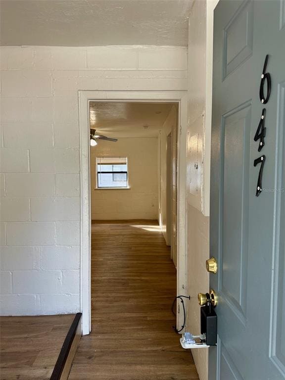 Building Photo - 647 NE Waldo Rd