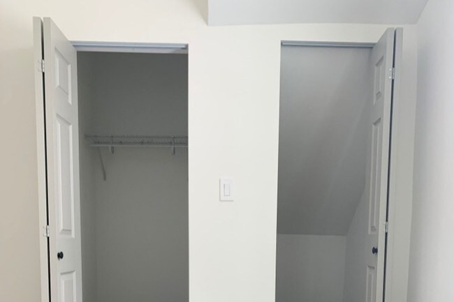 Building Photo - 328 N Avers Ave