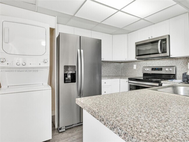 Foto del edificio - 10300 NW 9th St Cir