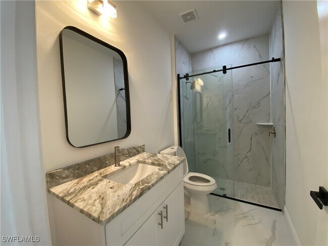 Foto del edificio - 5444 Billings St