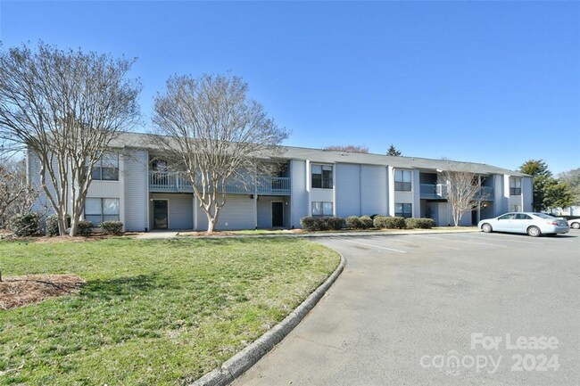 Building Photo - 1185 Harrowfield RD Management company Select Real Estate Group INC