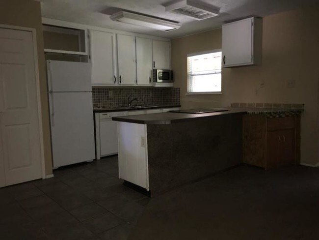 Building Photo - 6924 Sandstone Ct