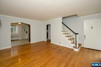 Building Photo - 38-49-49 Vanore Dr