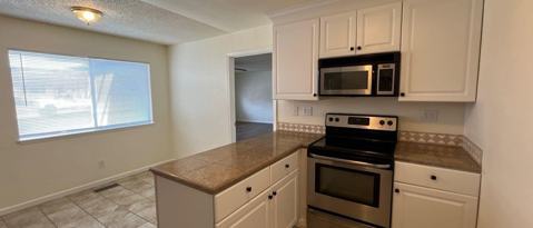 Building Photo - 1430 Doric Dr