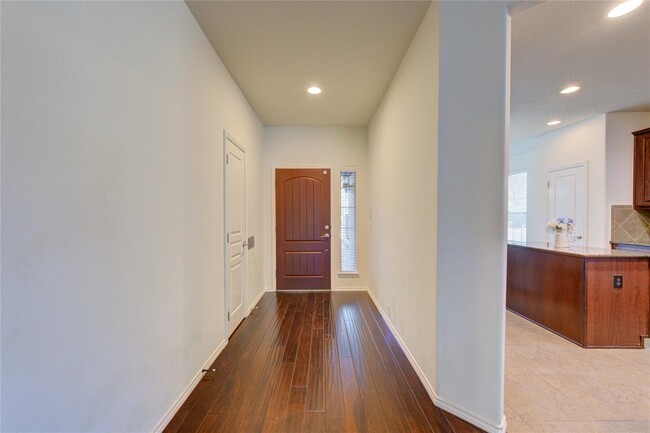 Foto del edificio - 24710 Gemstone Cove Ct
