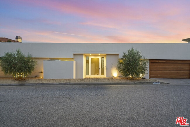 Building Photo - 11316 Chalon Rd