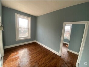 Building Photo - 237 E Wood St