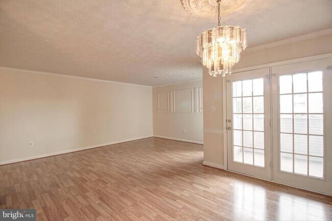Foto del edificio - 2145 Wainwright Ct