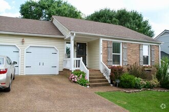 Building Photo - 5064 English Village Dr