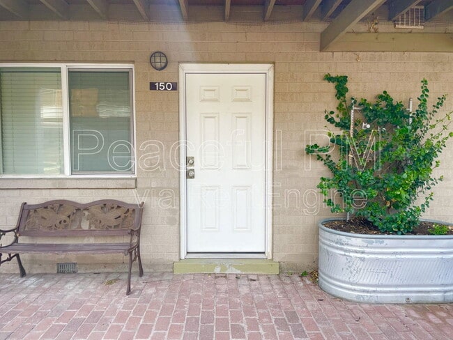 Building Photo - 650 N 300 W