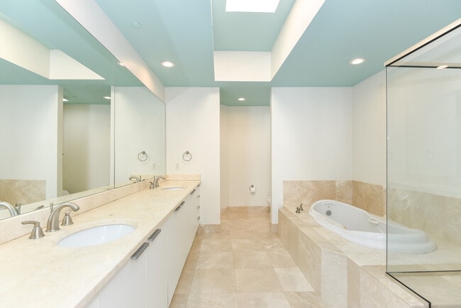 Foto del edificio - 231 Riverside Dr