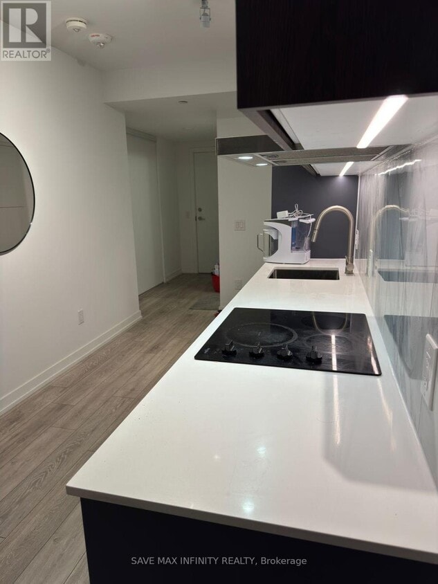 Primary Photo - 1100 Sheppard Ave W