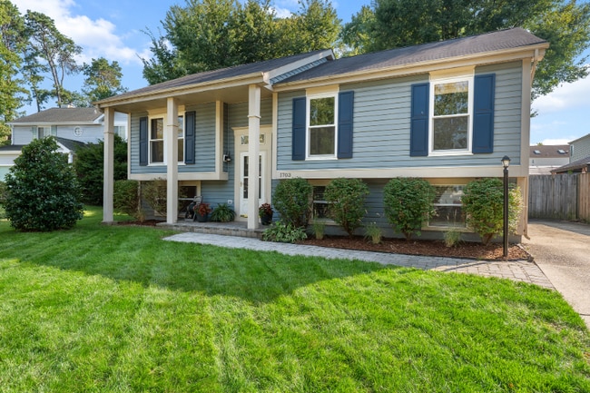 Foto del edificio - 1703 Long Tree Ct