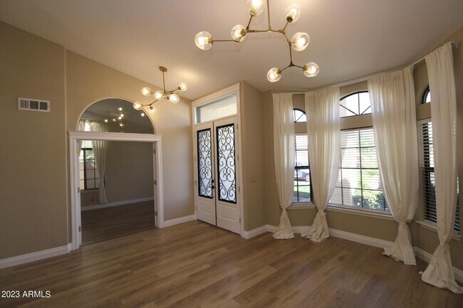 Building Photo - 3240 S Ambrosia Dr