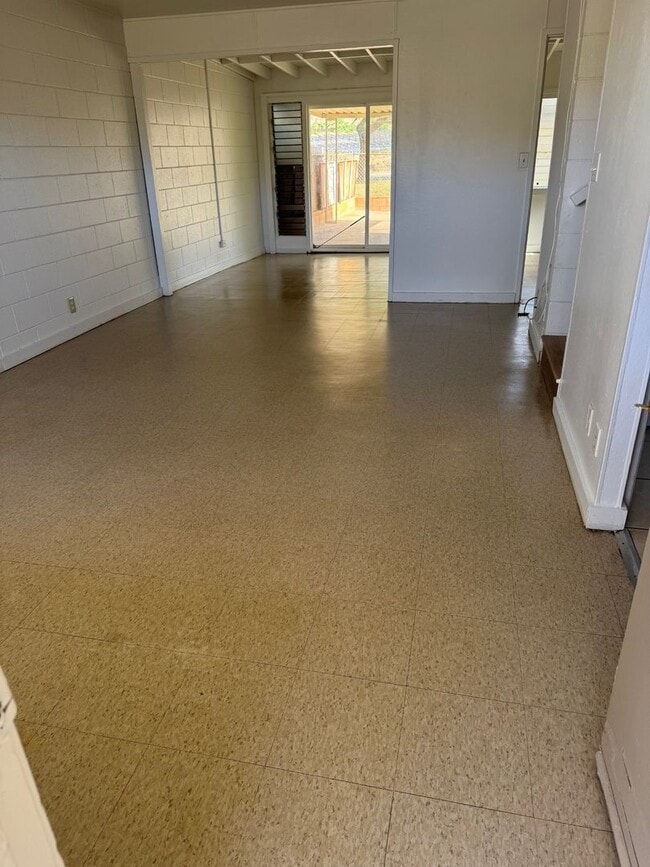 Building Photo - Townhouse 3 bedroom