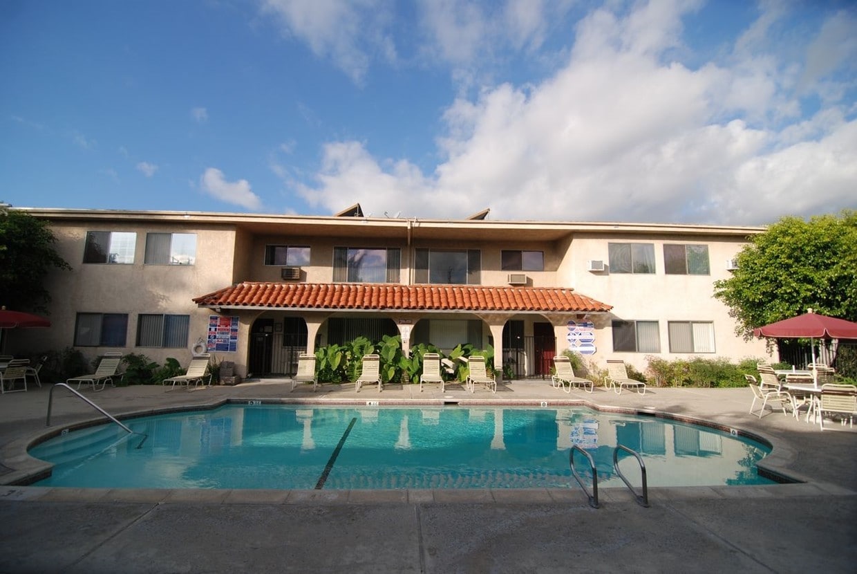 Balboa Ranch Apartments 8545 Balboa Blvd Northridge, CA Apartments