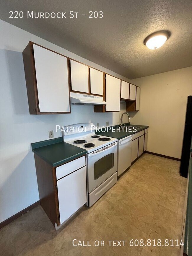 Building Photo - 1 bedroom/ 1 bath apartment in Tomah, WI