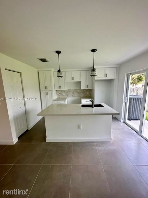 Foto del edificio - 4 br, 2.5 bath House - 10521 SW 180th St # 1