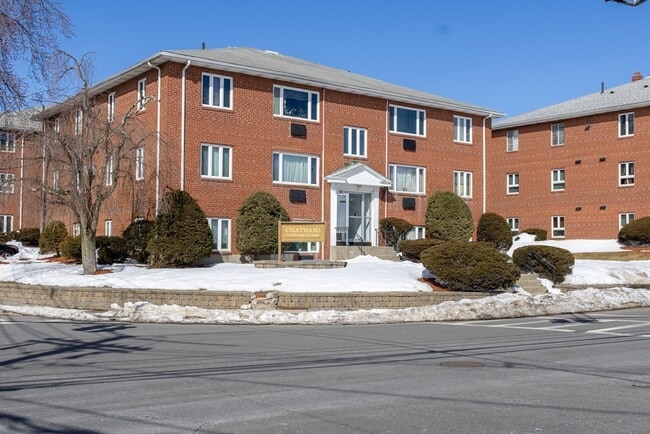 Building Photo - 186 Lexington St