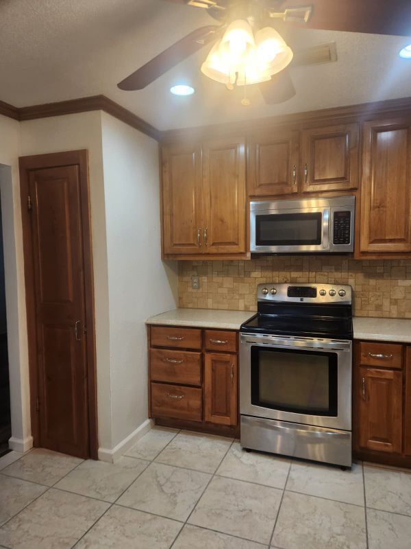 Foto del edificio - 4156 Palmdale Dr