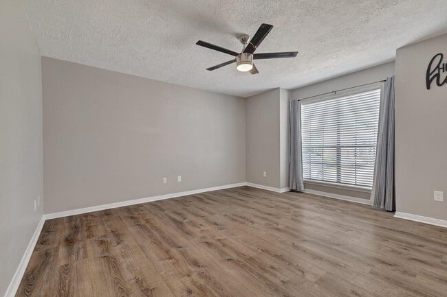 Foto del edificio - 2402 Sycamore Ave