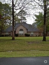 Building Photo - 4034 Pinewood St