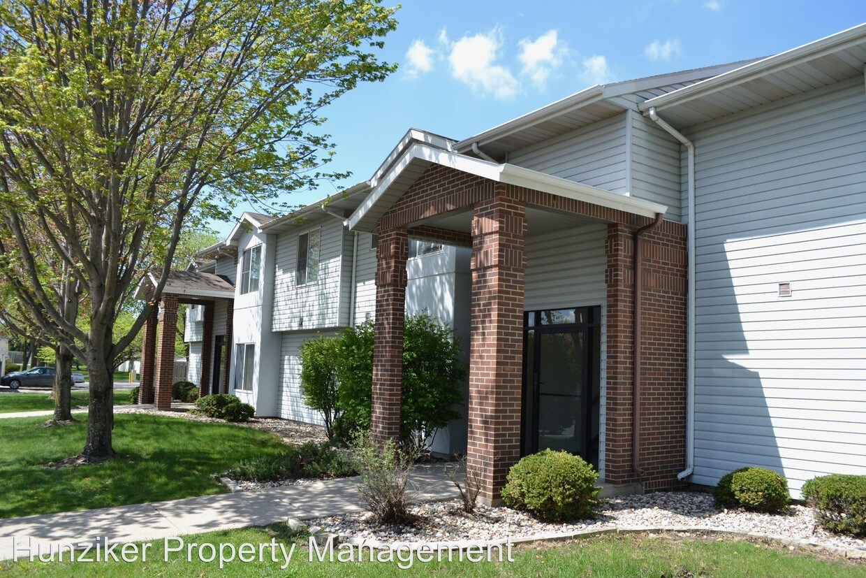 Primary Photo - 215 Raphael Ave