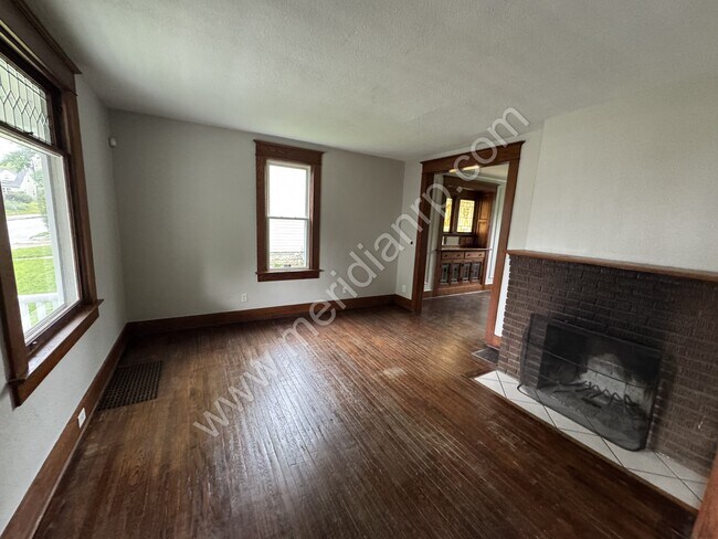 Foto del edificio - 321 Kinsmoor Ave