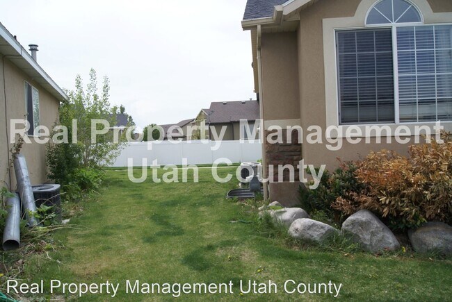 Building Photo - 3 br, 2.5 bath House - 4001 N. Bounty Cove