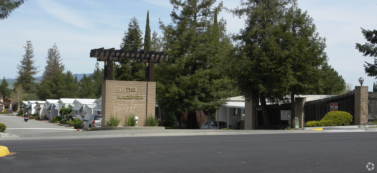 Building Photo - Hacienda Mobile Home Park