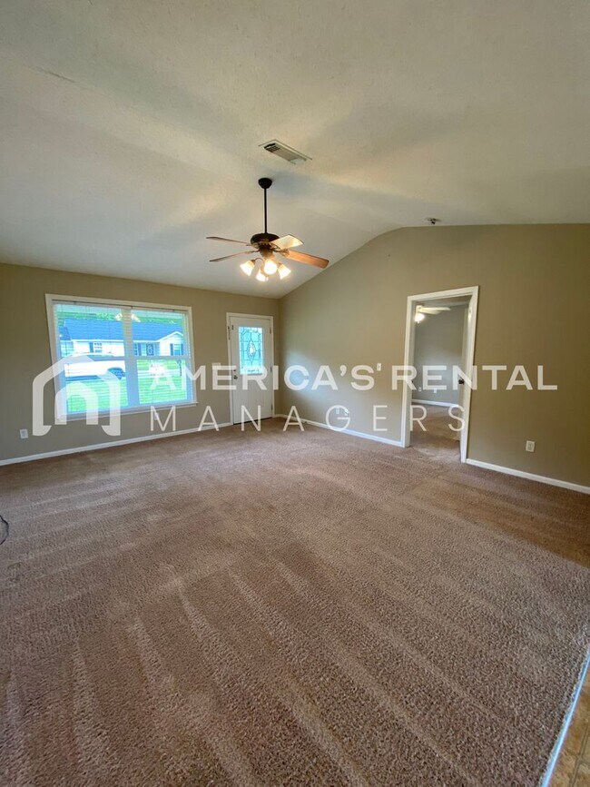 Foto del edificio - Home For Rent in Vance, AL!! AVAILABLE NOW!!!