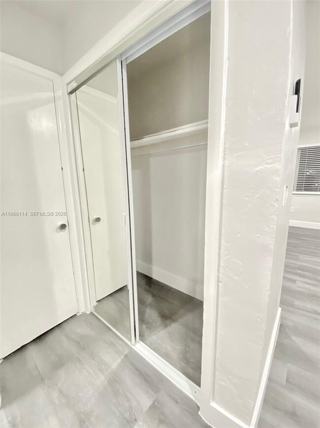 Foto del edificio - 64 NE 78th St