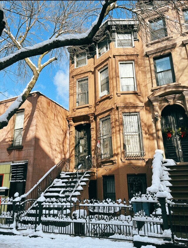 Primary Photo - 81 Sterling Pl
