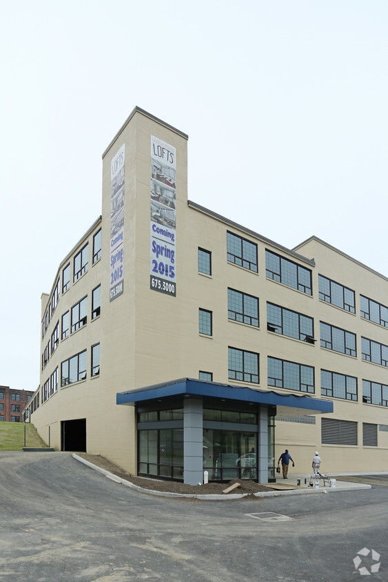 Primary Photo - Seneca Street Lofts