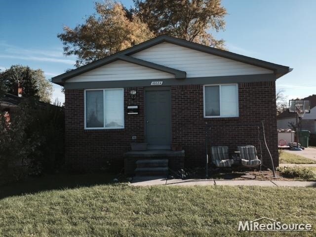 Foto principal - 16024 Hauss Ave