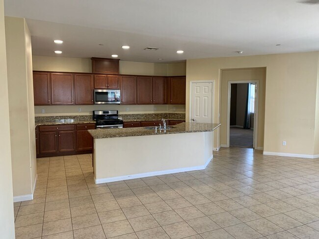 Foto del edificio - Single Story 3 bed 2 bath with Den