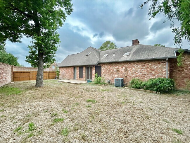 Building Photo - 16306 Knightrider Dr