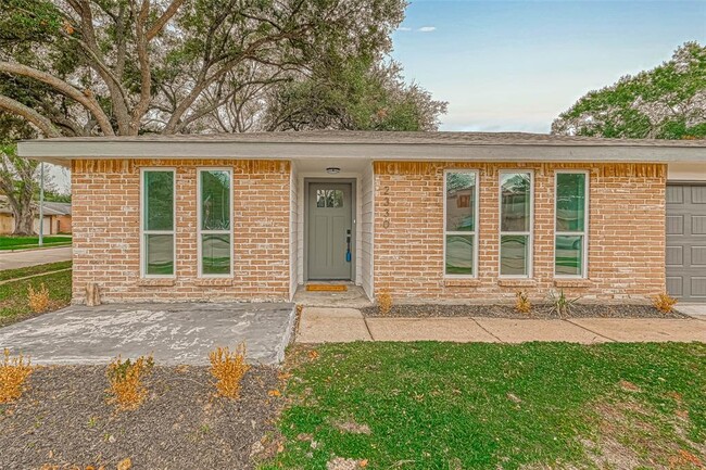 Building Photo - 2330 Grindstone Ln