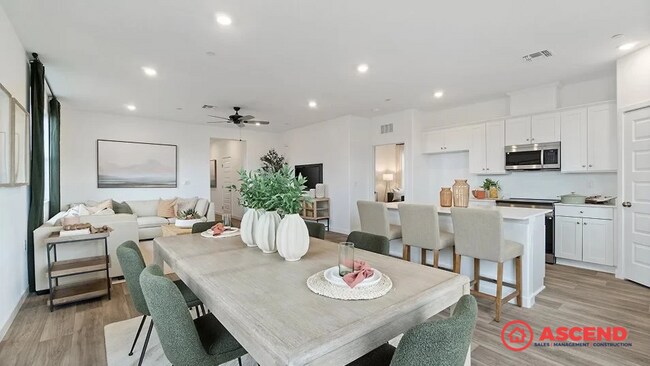 Foto del edificio - Stunning Newly Built Home In Gossamer Grove!