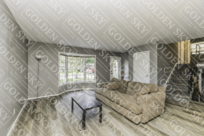 Foto del edificio - 2120 W Surrey Dr
