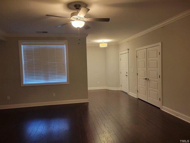 Foto del edificio - 1035 Waterford Lake Dr