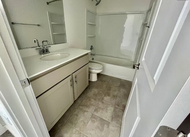 Foto del edificio - 3247 Mesa Oak St