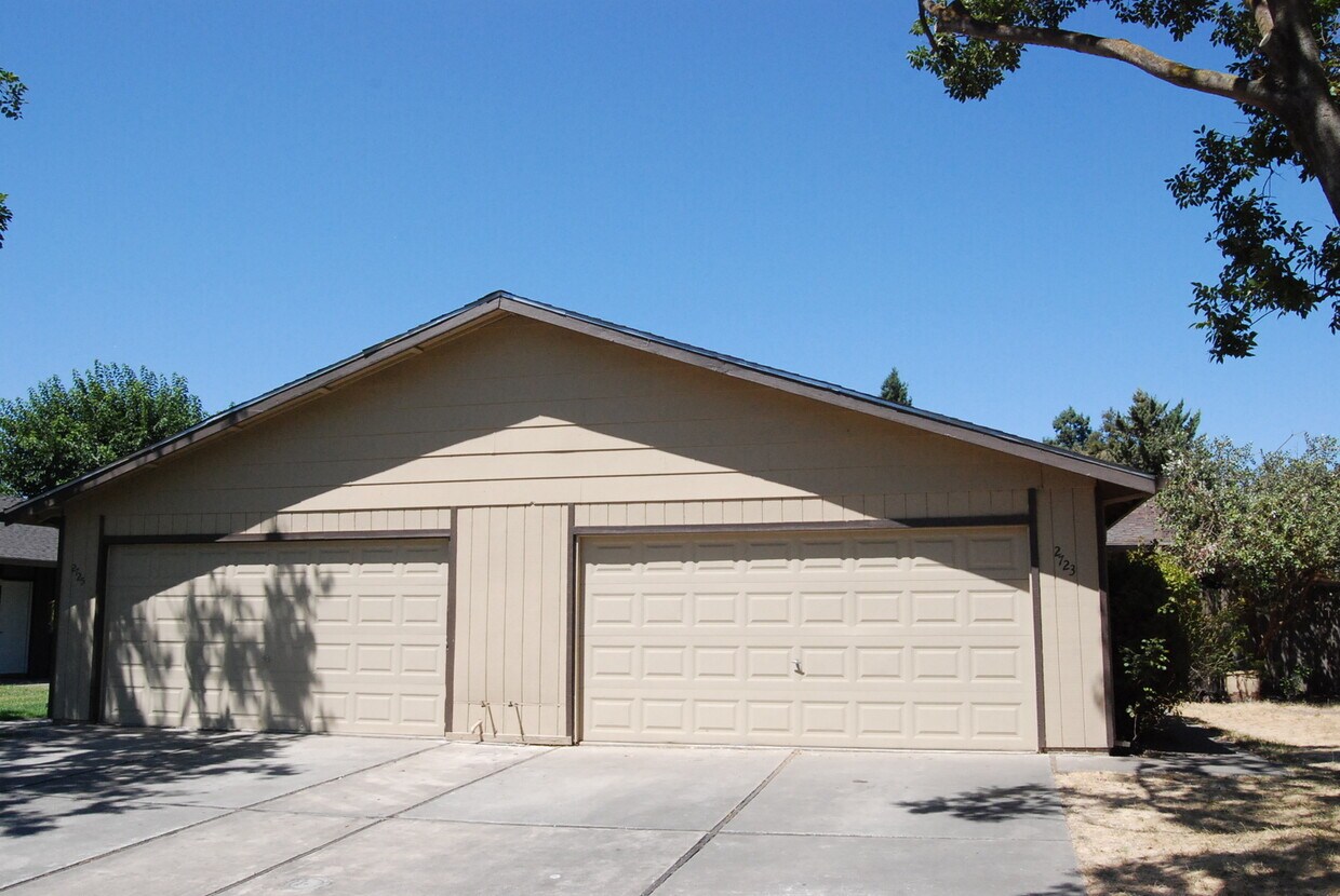 27232725 Burlington Pl, Stockton, CA 95209 Townhome Rentals in