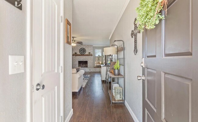 Foto del edificio - 13502 S Fern St