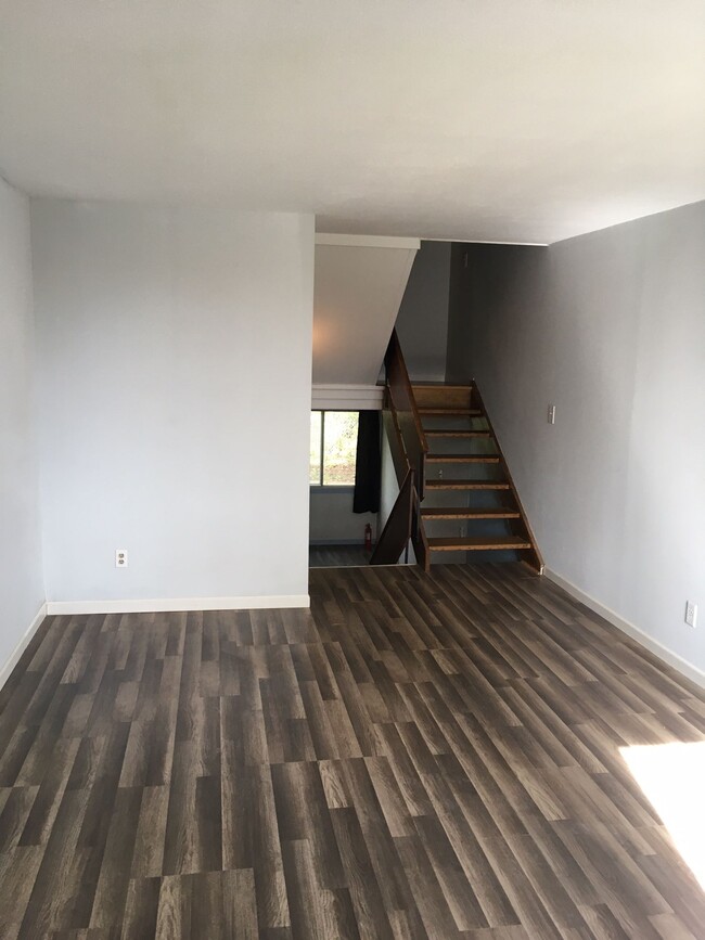 Freshly painted living room - 9011G N 95th St